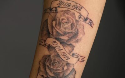 Due rose e una storia che resta sulla pelle